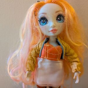 Orange Rainbow High Freckled POPPY ROWAN Doll Series 1
